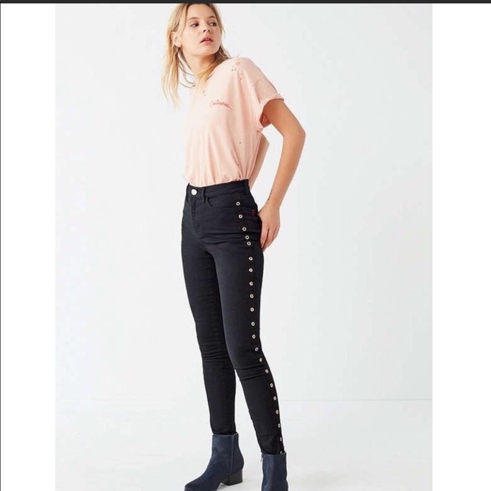 BDG Twig High-Rise Cropped Jeans with Grommet Stripe‎